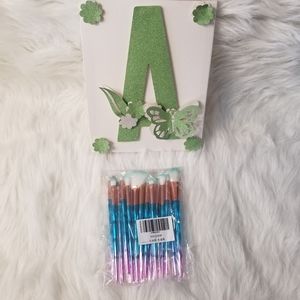 These cute 20pc makeup brush set